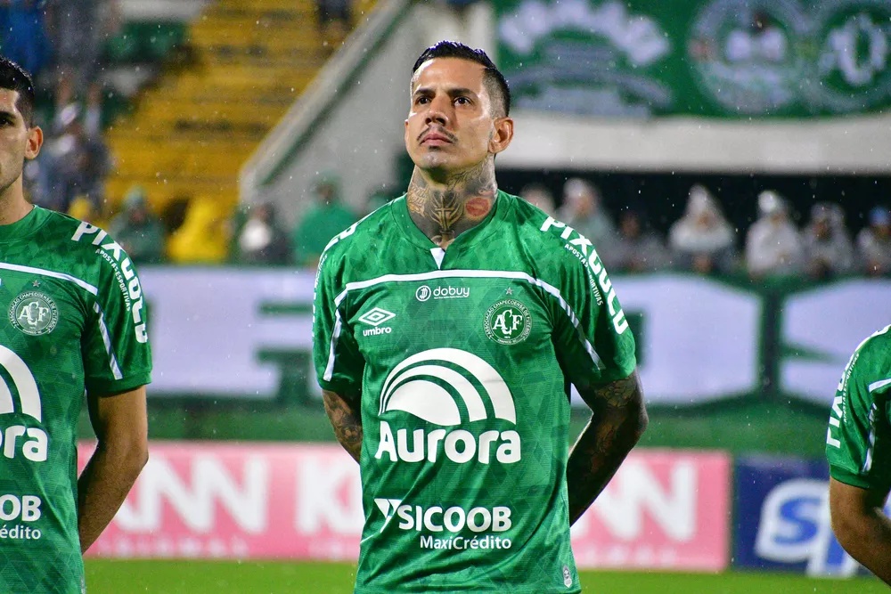 Victor Ramos, zagueiro do Chapecoense