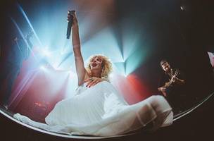 A cantora foi uma das atrações do festival em 2018, na sua última edição antes da pandemia (Foto: Reprodução/Instagram)