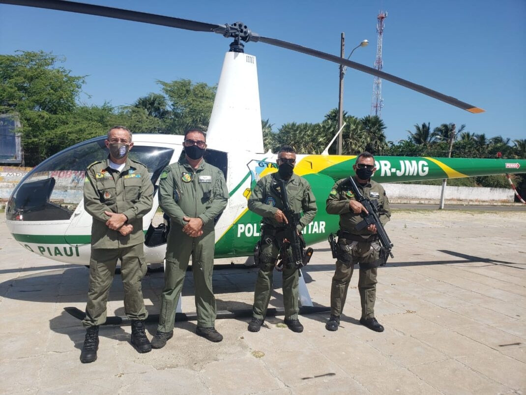 A patrulha da noite em Teresina. A PM não acha os bandidos de dia, imagine na escuridão