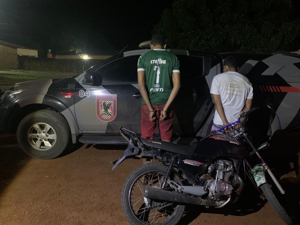 Além de Maykon, um segundo indivíduo foi detido por suspeita de receptação da moto adulterada