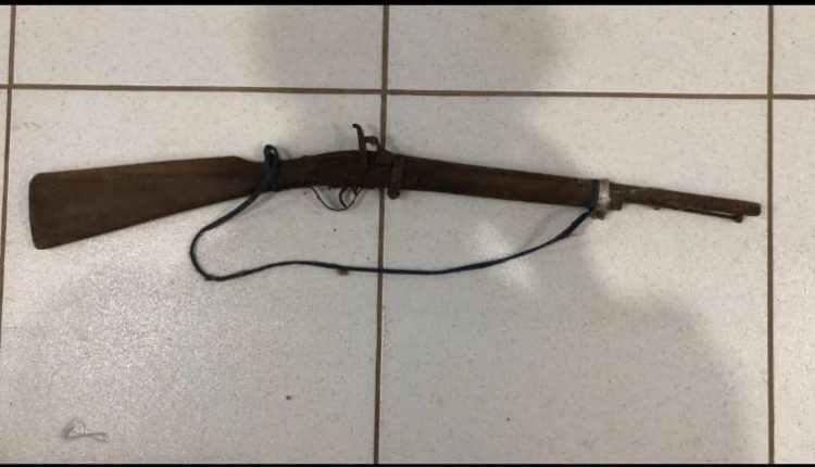 Arma encontrada com suspeito de tentativa de homicídio