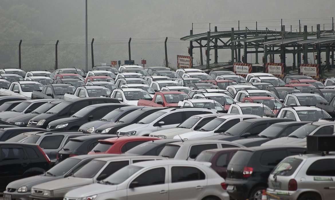 Carros devem ficar mais baratos depois das medidas