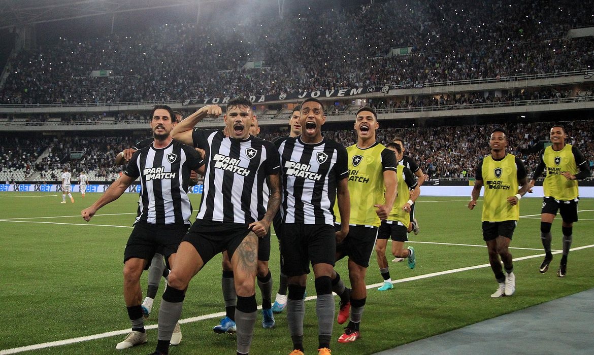 Com a vitória, o clube recuperou o topo do ranking no Brasileirão