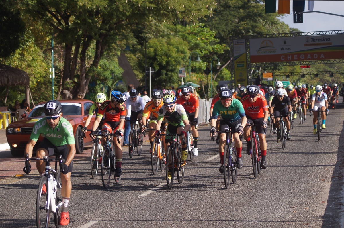 Começa o GP Teresina de Ciclismo com atletas locais e de vários estados