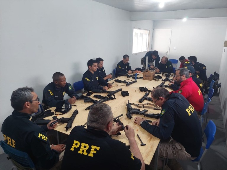 Curso de capacitação para agentes da PRF