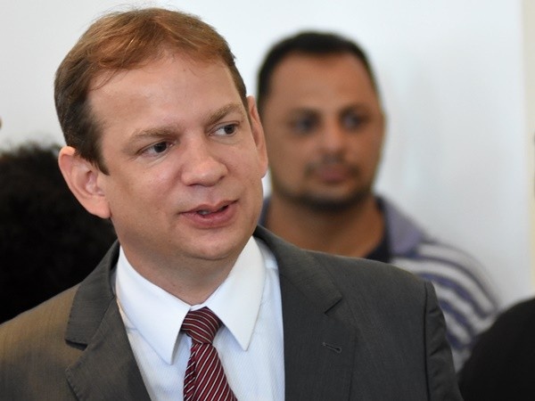 Deputado Castro Neto falando sobre a cassação de Deltan Dalhagnol mostra-se despreparado para o mandato