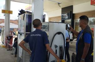 Fiscalização nos postos de gasolina (Foto: Governo do Piauí/Divulgação)
