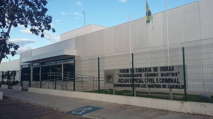 Homem é condenado a 8 anos de prisão por matar ex-companheira a facadas