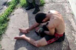 Homem é espancado após tentativa de assalto (Foto: Reprodução)