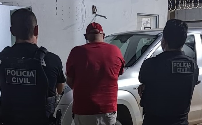 Homem preso por porte ilegal de arma