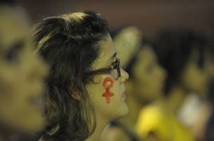 Inconstitucionalidade do uso da tese de legítima defesa da honra para justificar a absolvição de condenados por feminicídio. (Foto: Agência Brasil)