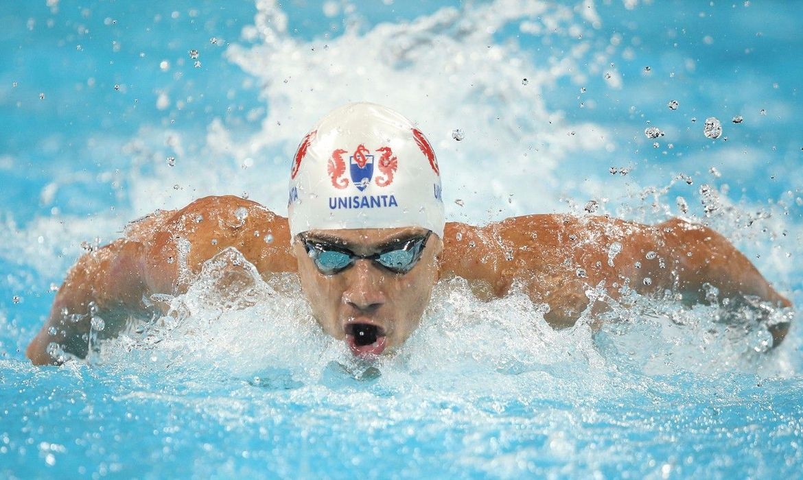 Léo de Deus conquista bronze nos 200 metros borboleta