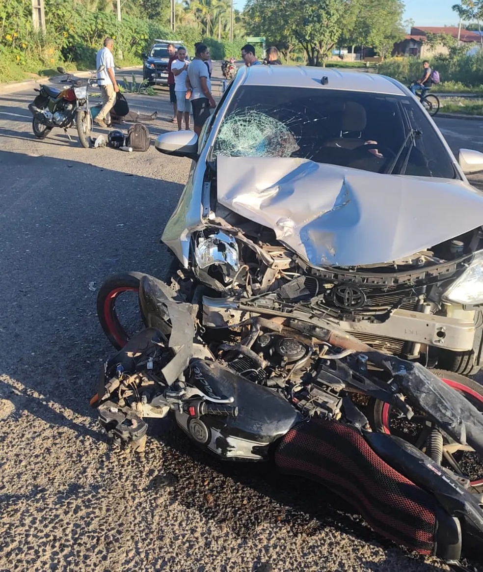 O motorista do carro não sofreu ferimentos