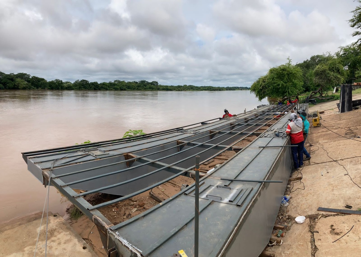 O píer flutuante está em fase final de construção