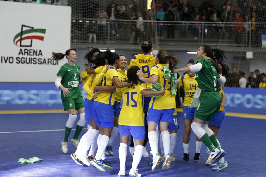 Seleção Brasileira Feminina de Futsal é campeã invicta do Torneio Internacional em Xanxerê
