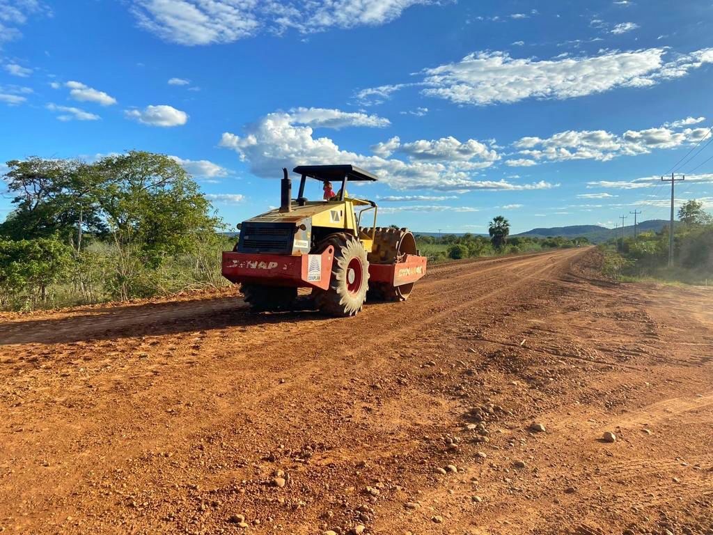 Trecho entre os municípios de Redenção do Gurguéia (PI-257), passando por Curimatá e Parnaguá e finaliza em Corrente (PI-255)