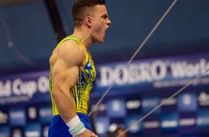 Caio Souza terminou o evento com quatro medalhas, uma delas de ouro (Foto: Divulgação)