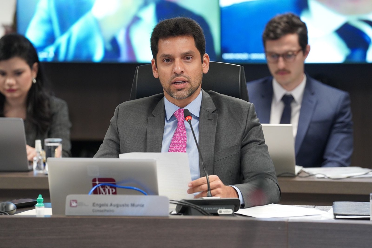 Conselheiro relator, Engels Muniz
