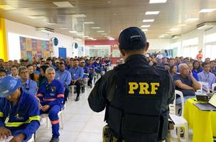 Durante a campanha os policiais realizaram diversas ações educativas (Foto: PRF)