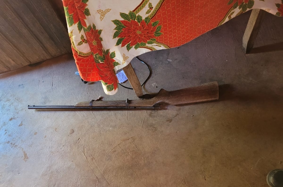 Espingarda utilizada no crime