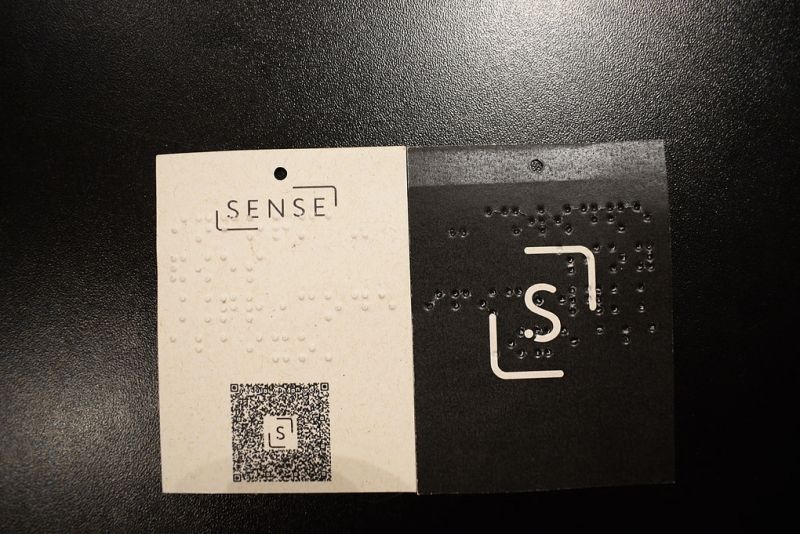 Etiqueta em Braille
