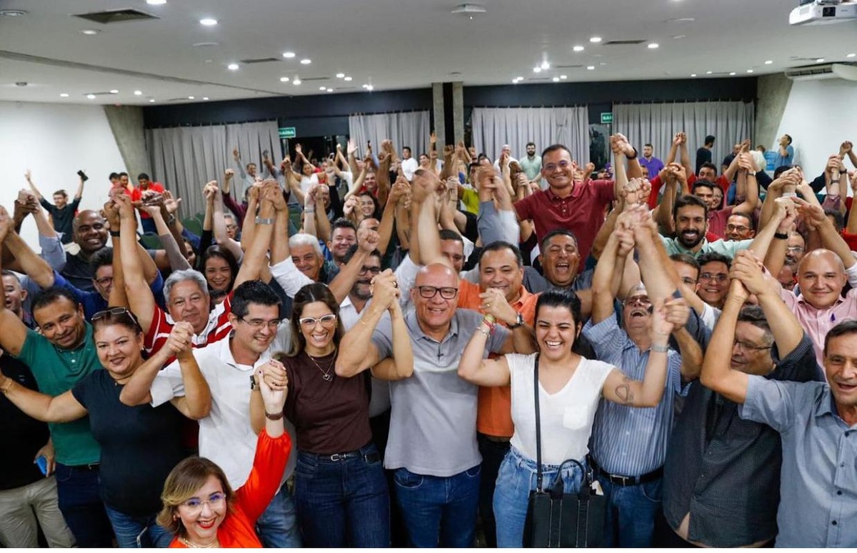 Franzé Silva dizendo ter apoio de 200 pré candidatos a vereador e segue baixo nas pesquisas