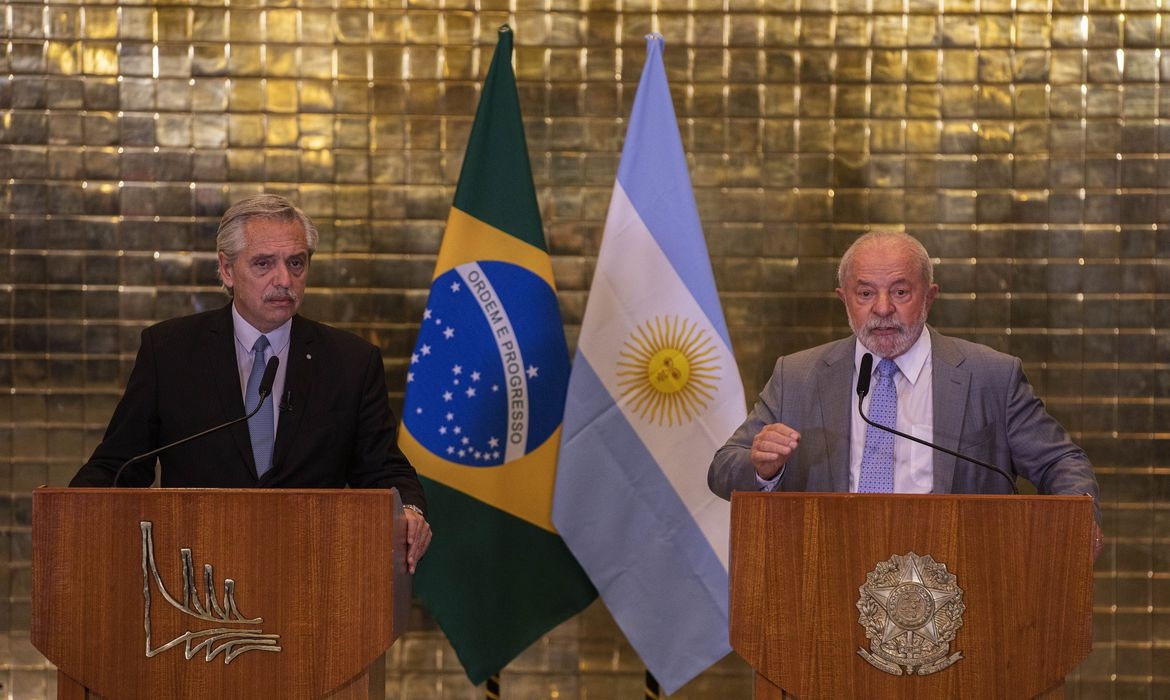 Os dois presidentes devem discutir temas bilaterais