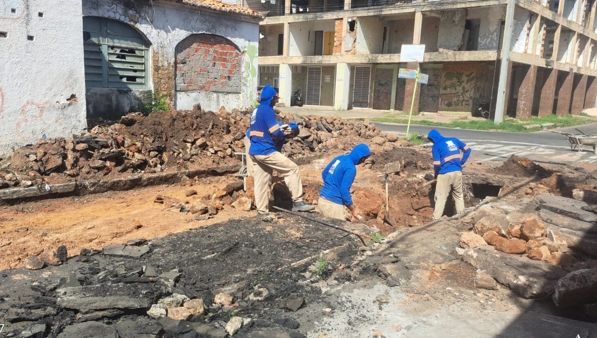 Reparo de galeria no centro/norte de Teresina.