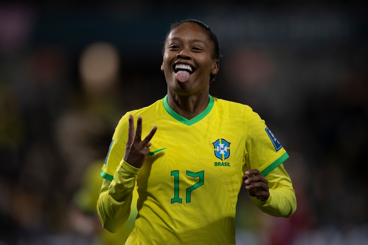 Ary Borges marcou 3 gols na partida