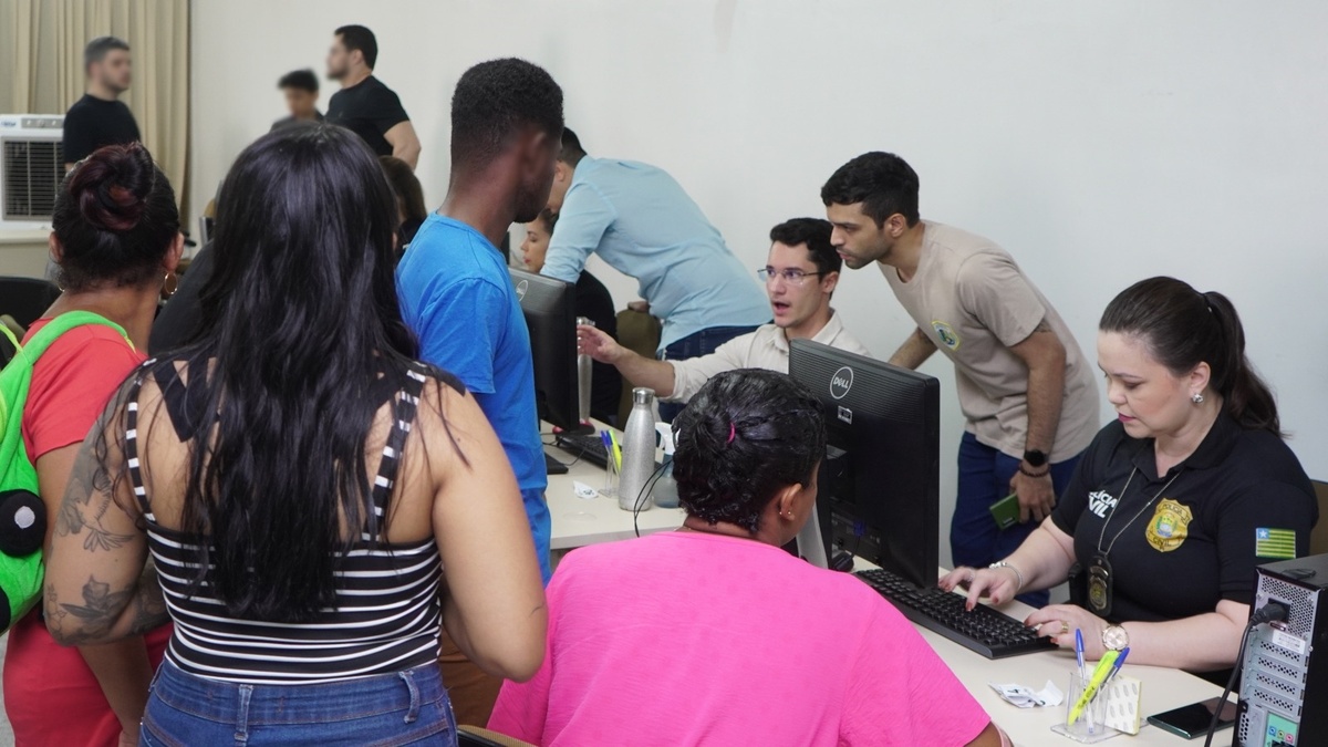 As pessoas intimadas começaram a prestar depoimentos nesta sexta-feira
