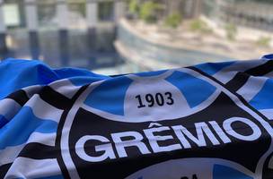 Bandeira do grêmio (Foto: Twitter do Grêmio)