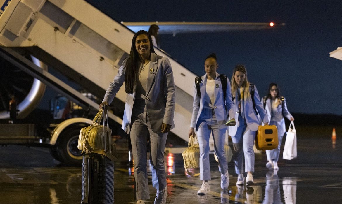 Câmara define ponto facultativo e horários adaptados nos dias de jogos da  Seleção Brasileira de Futebol Feminino