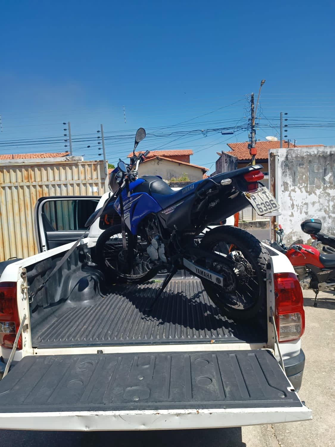 Motocicleta recuperada na ação