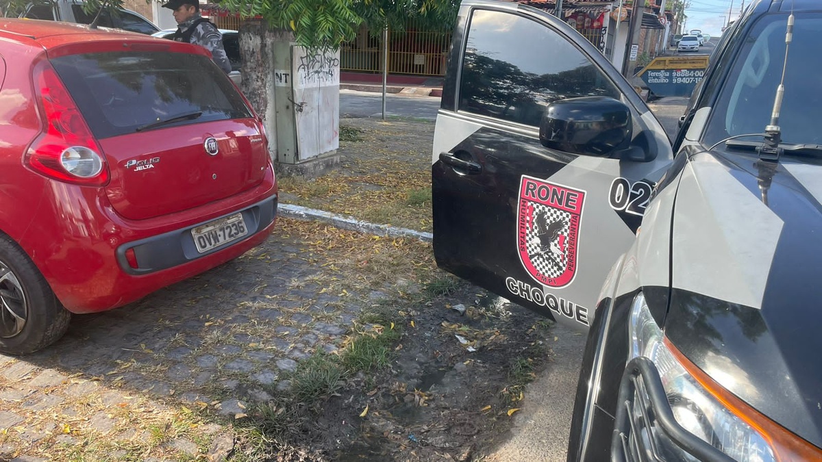 O carro foi abandonado no estacionamento do Hospital Buenos Aires