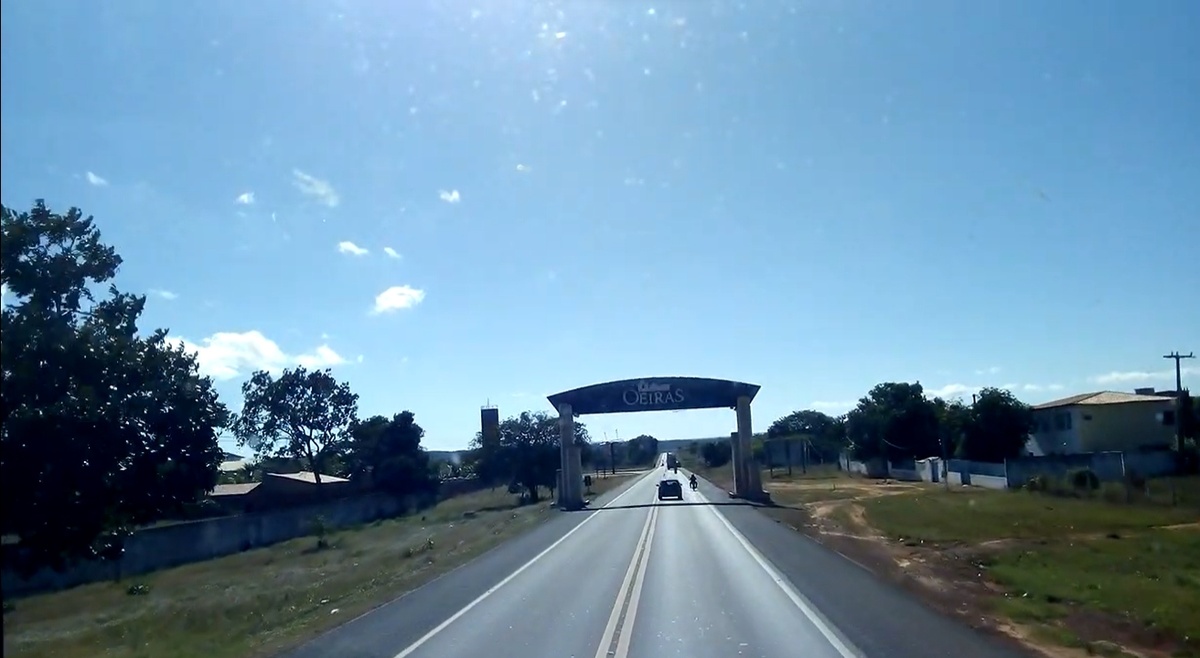 Pórtico de Oeiras na BR-230