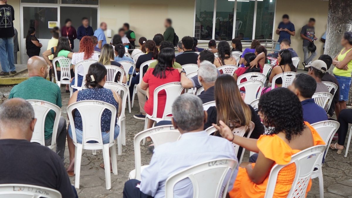 Quasse 600 pessoas foram intimadas
