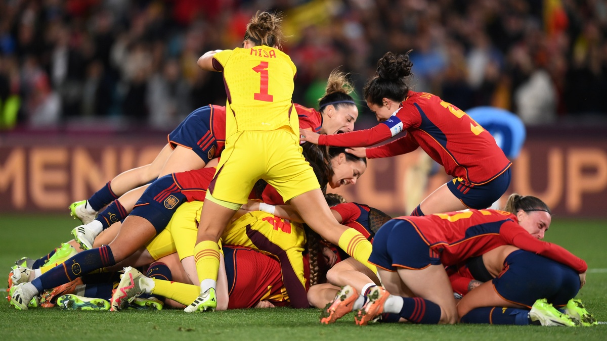 A Espanha venceu a Inglaterra por 1 a 0