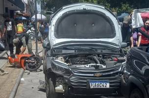 Acidente entre motocicleta e carro deixa mulher ferida (Foto: Rede Social)