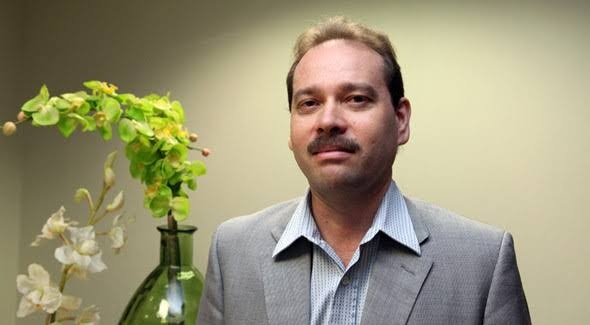 Administrador de uma herança que beira (ou passa) os R$ 3 bilhões, João Claudino Júnior isolou os irmãos JVC e Claudia