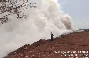 Incêndio em Geminiano, sul do Piauí (Foto: Reprodução)