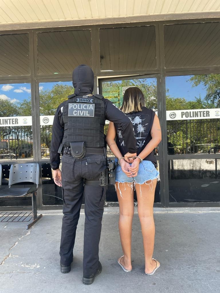 Mulher detida em flagrantes por posse de entorpecentes