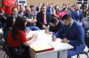 Novos delegados são empossados pelo Governo do Estado (Foto: Rede Social)
