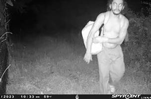 Danilo Cavalcante foi visto neste corte de imagens de segurança divulgadas pela Polícia Estadual da Pensilvânia - (Foto: Polícia do Estado da Pensilvânia)