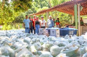 Distribuição de alimento (Foto: Governo do Piauí)