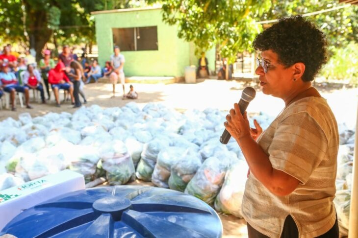 Distribuição de alimento