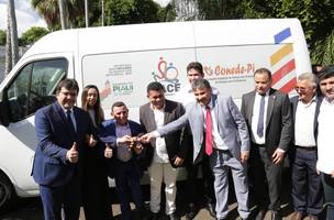 Entrega de veículos (Foto: Governo do Piauí)