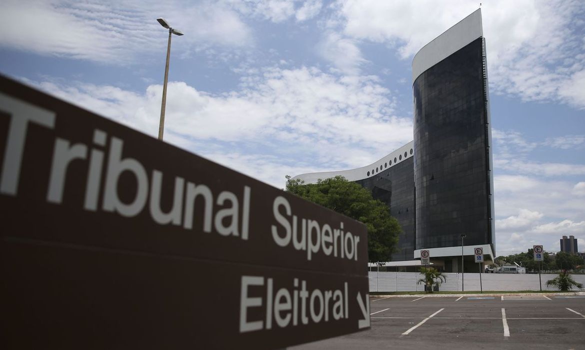 excluido forças armadas
