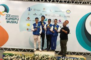 Medalhistas da seleção de kung-fu wushu (Foto: Reprodução)