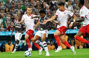 O Flu, com um jogador a menos, conseguiu se manter vivo no jogo (Foto: Mailson Santana/Fluminense FC)