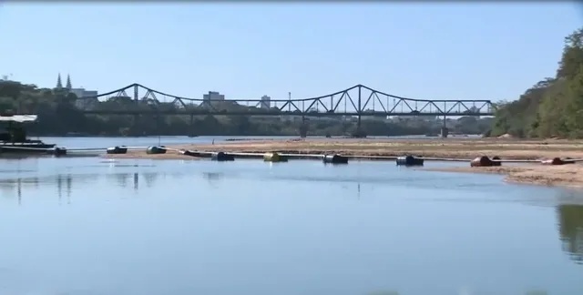 Ponte metálica